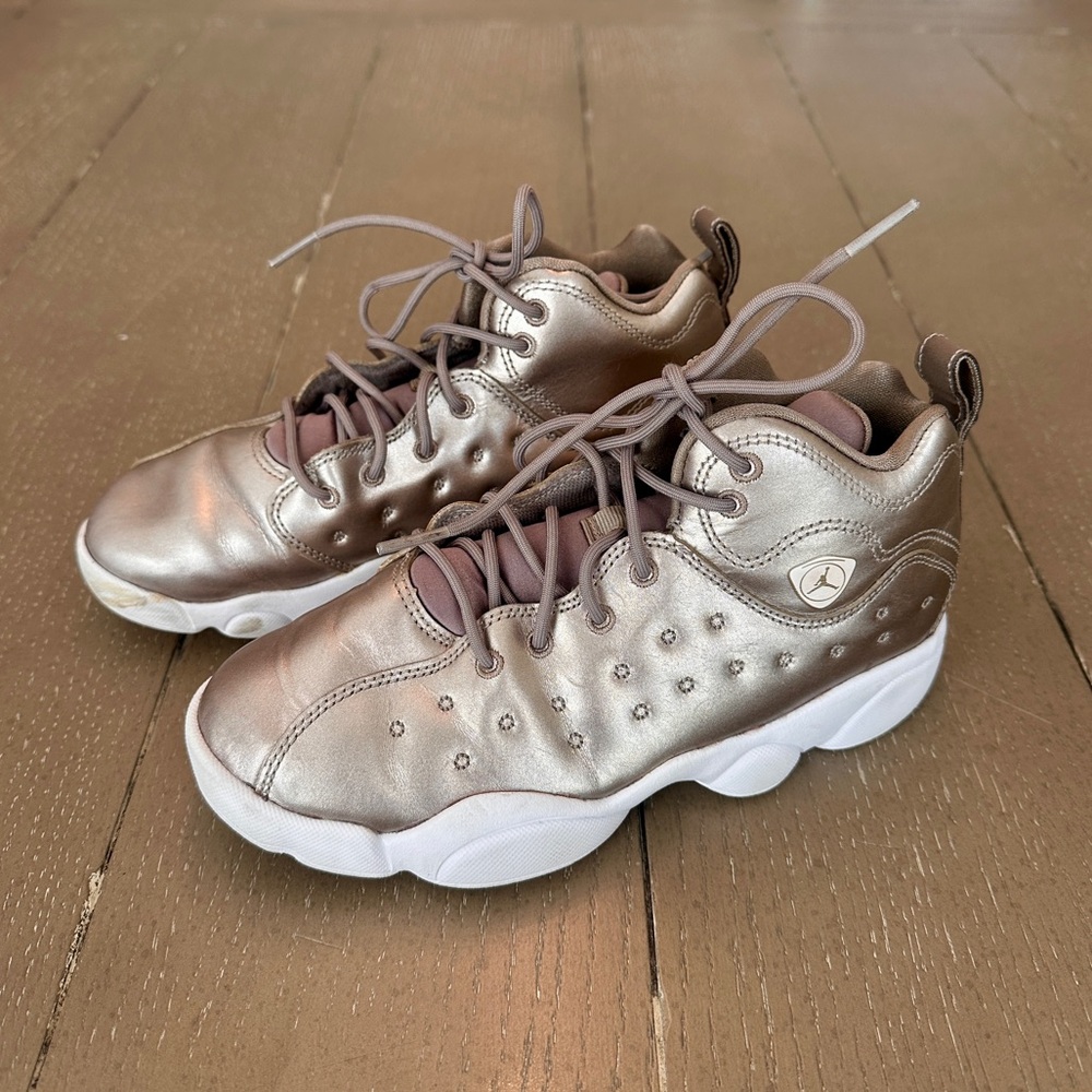 Kids Air Jordan Jumpman Team 2 GS SE Metallic Gold Basketball Sneakers • Size 3Y